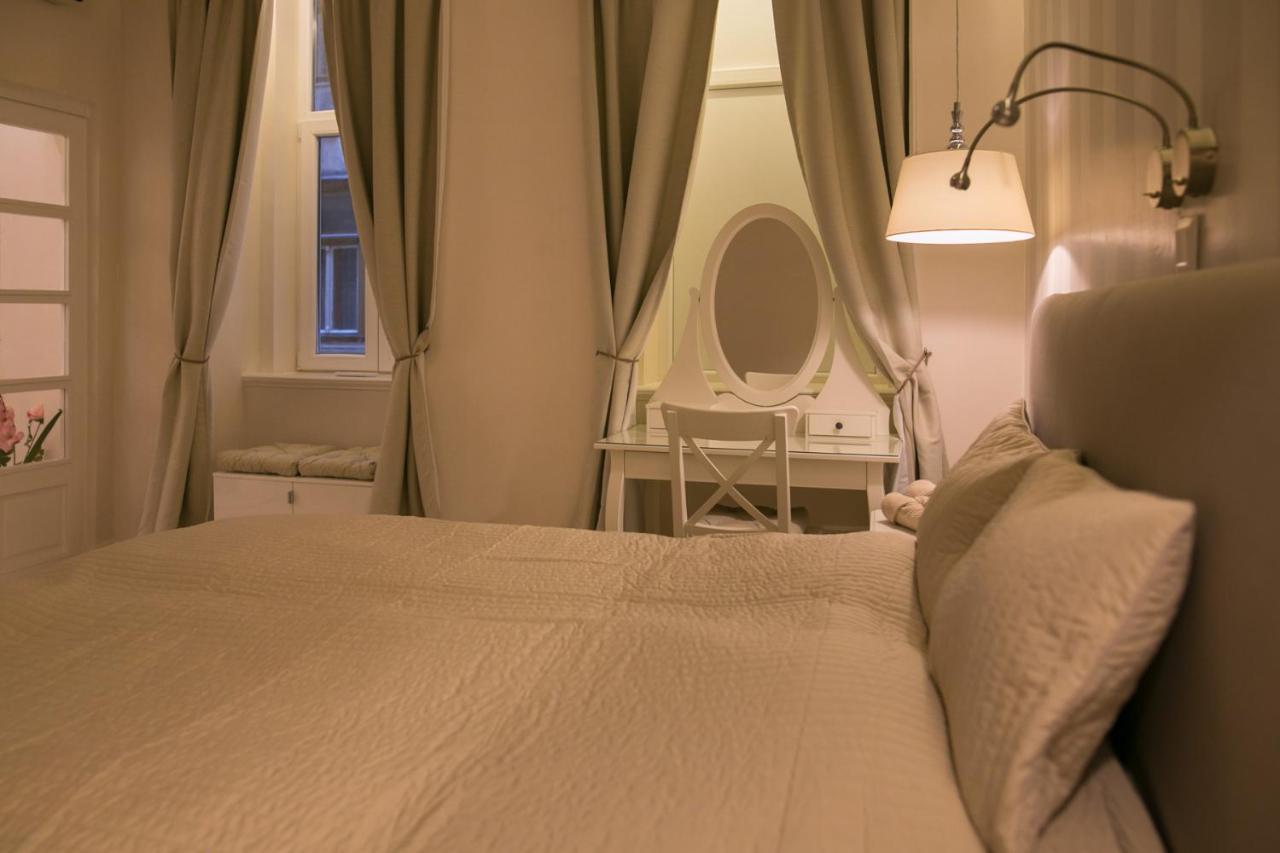 Panni Luxury Apartment Next To Gozsdu Garden Budapest Esterno foto