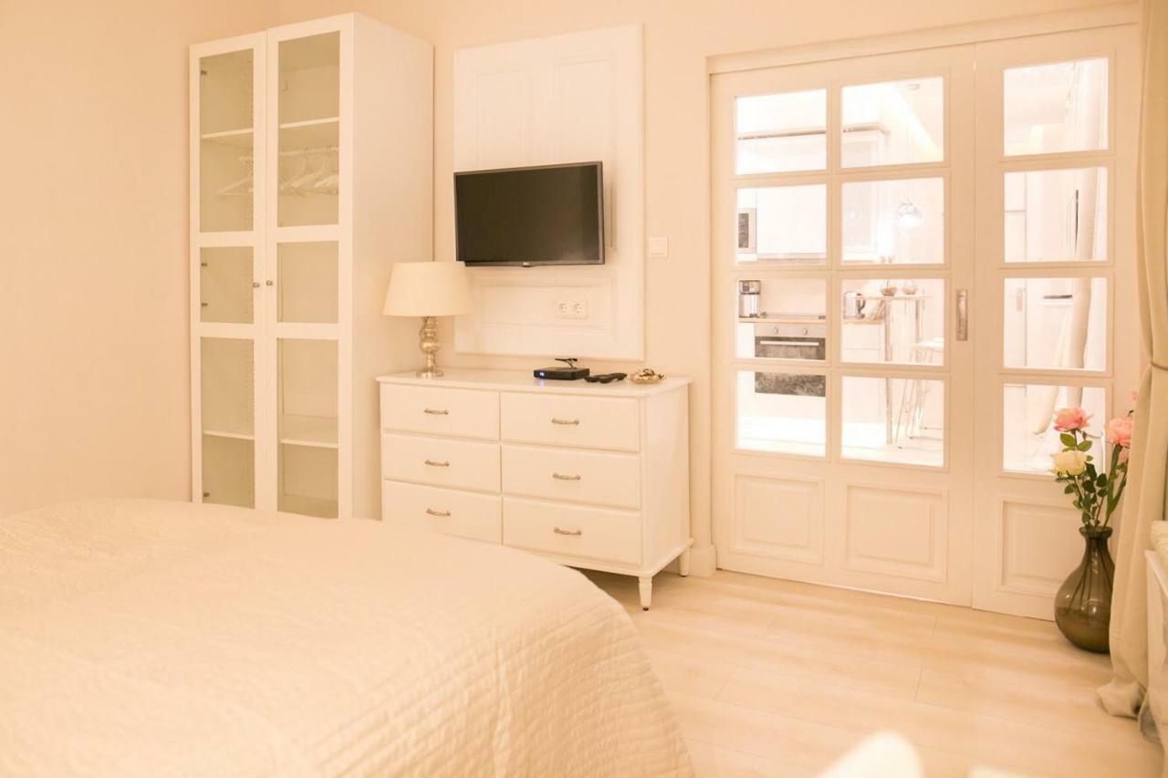 Panni Luxury Apartment Next To Gozsdu Garden Budapest Esterno foto